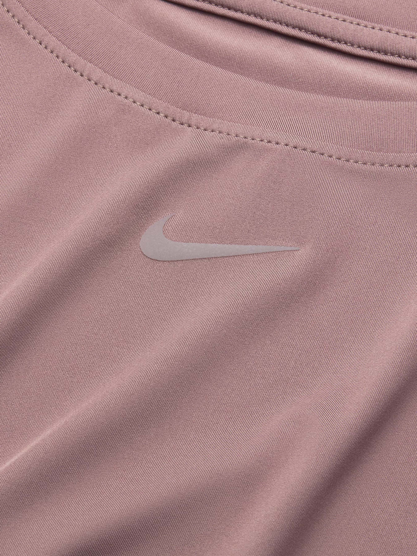 Футболка спортивная NIKE One Classic Df Ss модель FN2798-208 Фото