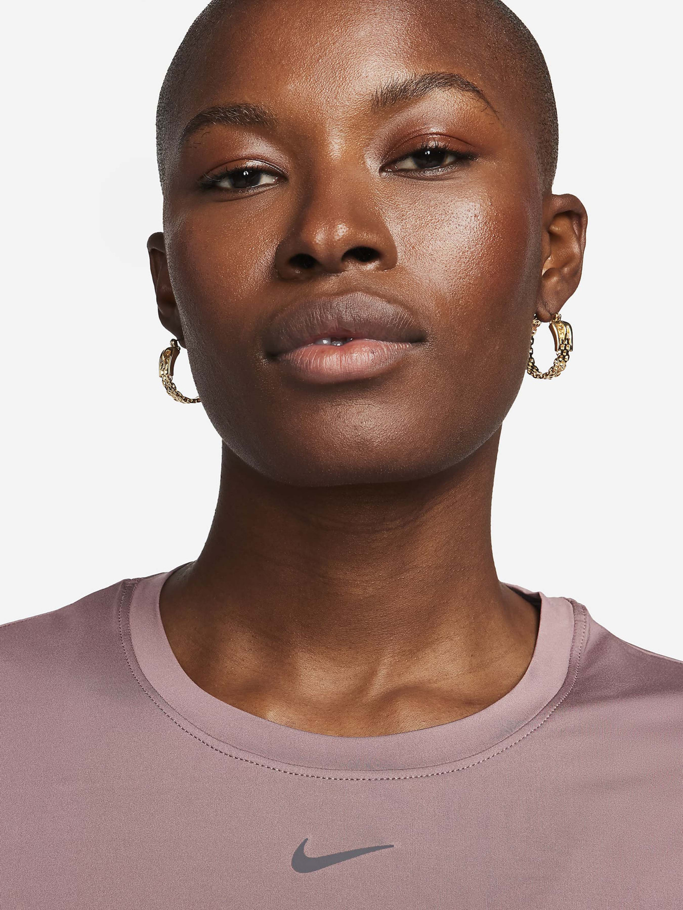 Спортивна футболка NIKE ONE CLASSIC DF SS модель FN2798-208 Фото