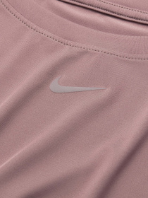 Спортивна футболка NIKE ONE CLASSIC DF SS модель FN2798-208 Фото