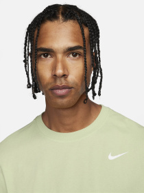 Спортивна футболка NIKE DF DFC CREW SOLID модель AR6029-371 Фото