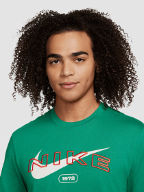 Футболка NIKE SPORTSWEAR TEE CLUB модель FV5711-365 Футболка NIKE SPORTSWEAR TEE CLUB модель FV5711-365 Фото