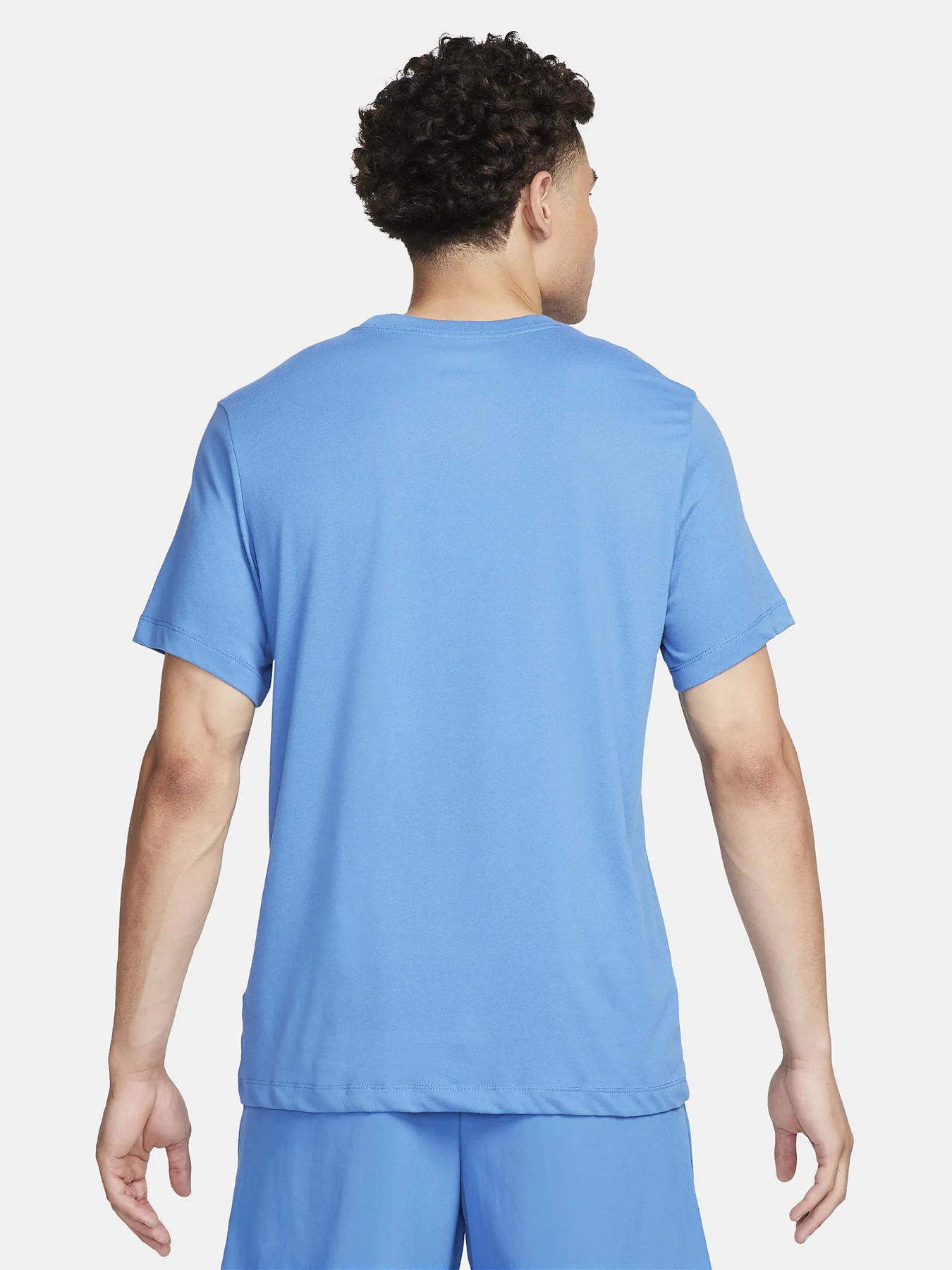 Футболка спортивная NIKE Dfc Crew Solid модель AR6029-402 Фото