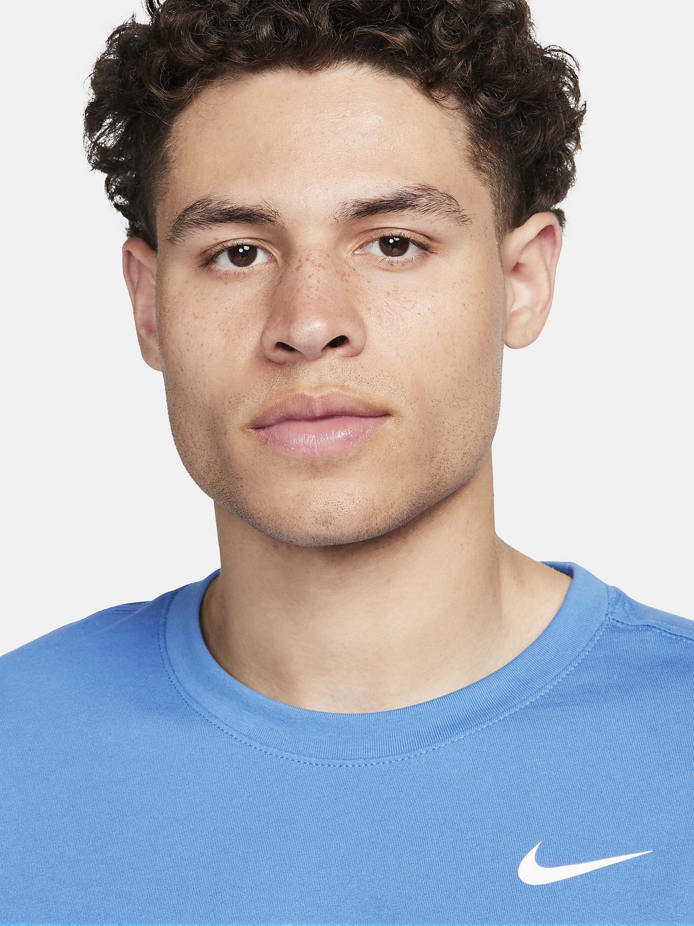 Футболка спортивная NIKE Dfc Crew Solid модель AR6029-402 Фото