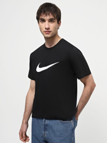 Футболка NIKE Sportswear модель FN0248-010 Фото