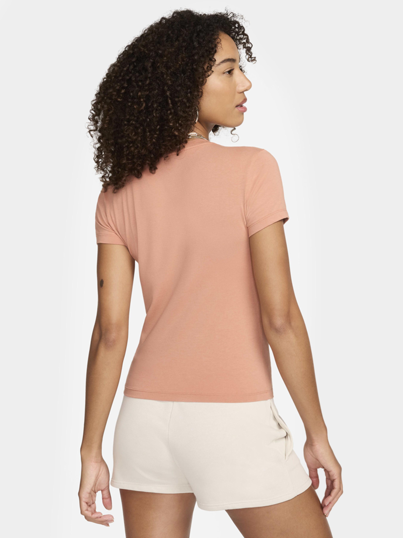 Футболка NIKE Sportswear Chill Knit модель FV5508-212 Фото