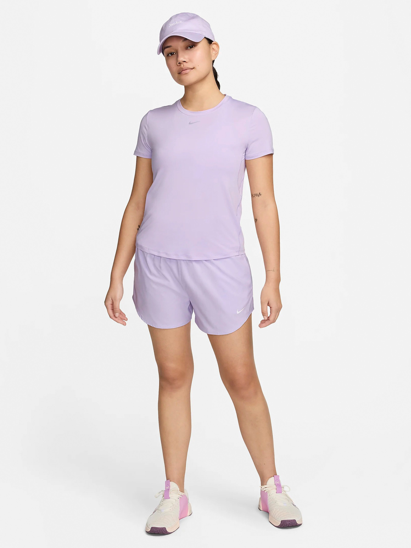 Футболка спортивная NIKE One Classic модель FN2798-512 Фото