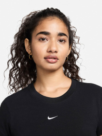 Футболка NIKE Sportswear Chill Knit модель FV5508-010 Фото