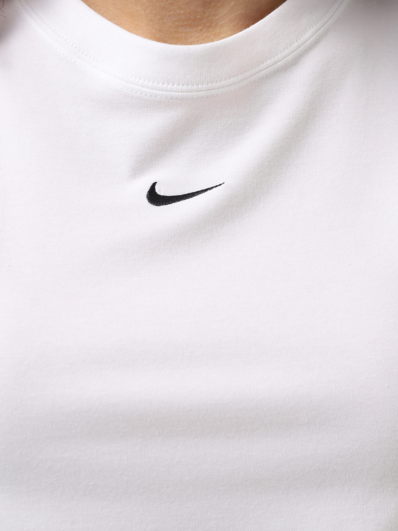 Футболка NIKE Sportswear Chill Knit модель FV5508-100 Фото