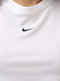 Футболка NIKE Sportswear Chill Knit модель FV5508-100 Фото