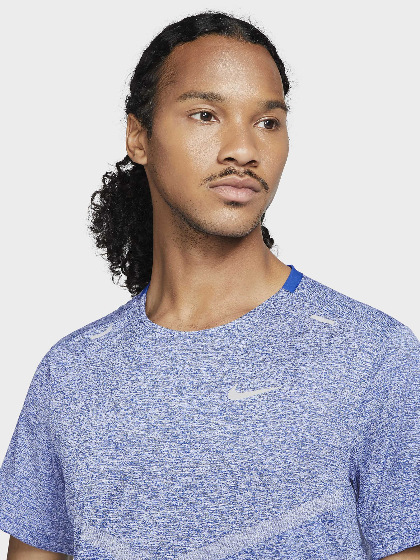 Спортивна футболка NIKE DRI-FIT SHORT-SLEEVE RUNNING модель CZ9184-482 Фото