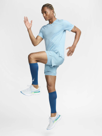 Спортивная футболка NIKE RISE 365 модель CZ9184-464 Спортивная футболка NIKE RISE 365 модель CZ9184-464 Фото