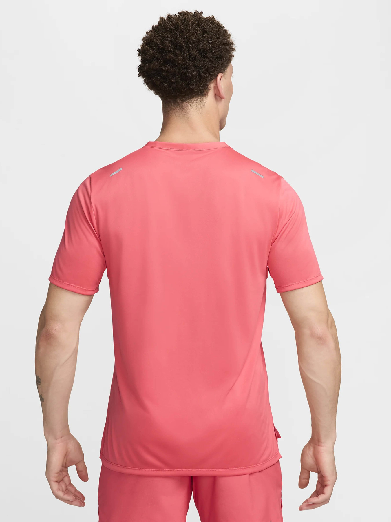 Футболка спортивная NIKE Rise 365 модель CZ9184-629 Фото