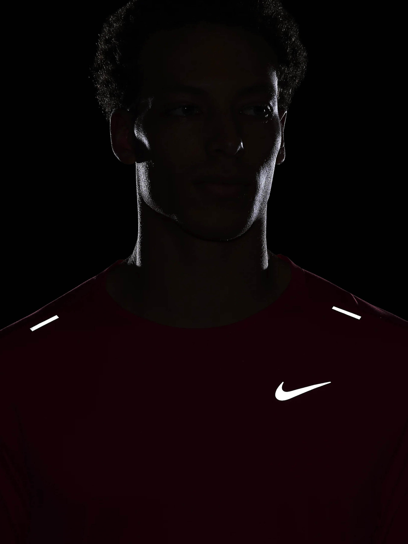 Футболка спортивная NIKE Rise 365 модель CZ9184-629 Фото