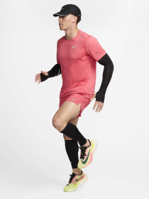 Футболка спортивная NIKE Rise 365 модель CZ9184-629 Фото