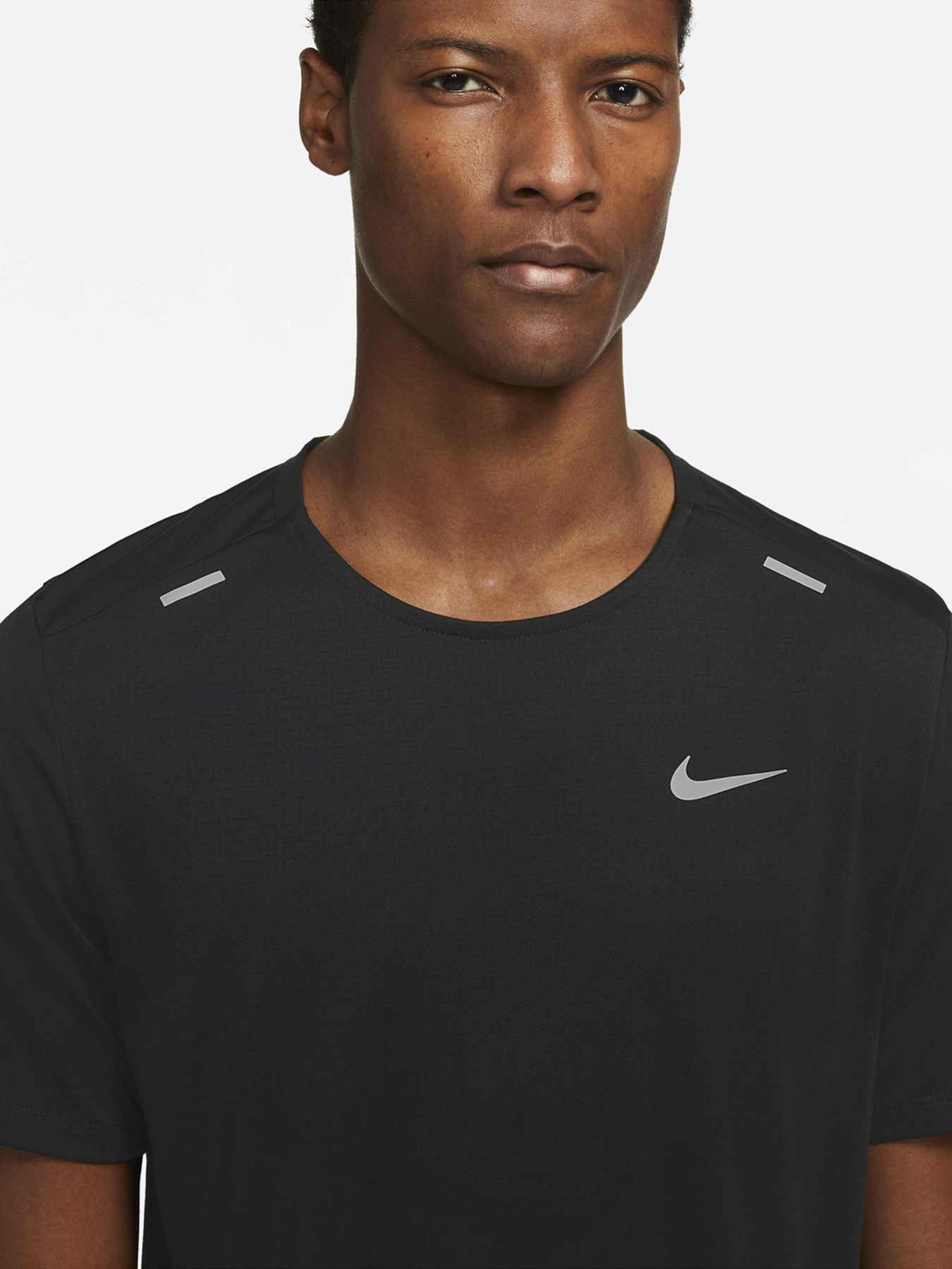 Футболка спортивна NIKE Rise 365 модель CZ9184-013 Фото