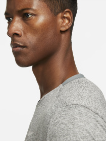 Футболка спортивная NIKE Rise 365 модель CZ9184-084 Фото