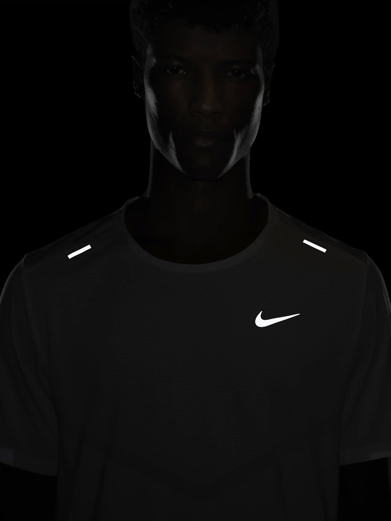 Спортивная футболка NIKE RISE 365 модель CZ9184-100 Фото