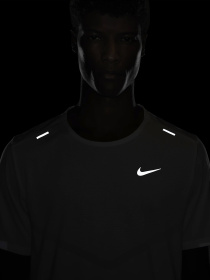 Спортивная футболка NIKE RISE 365 модель CZ9184-100 Фото