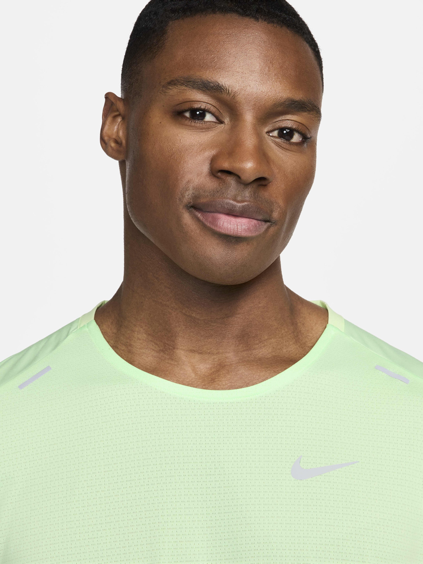 Футболка спортивна NIKE Rise 365 модель CZ9184-376 Фото