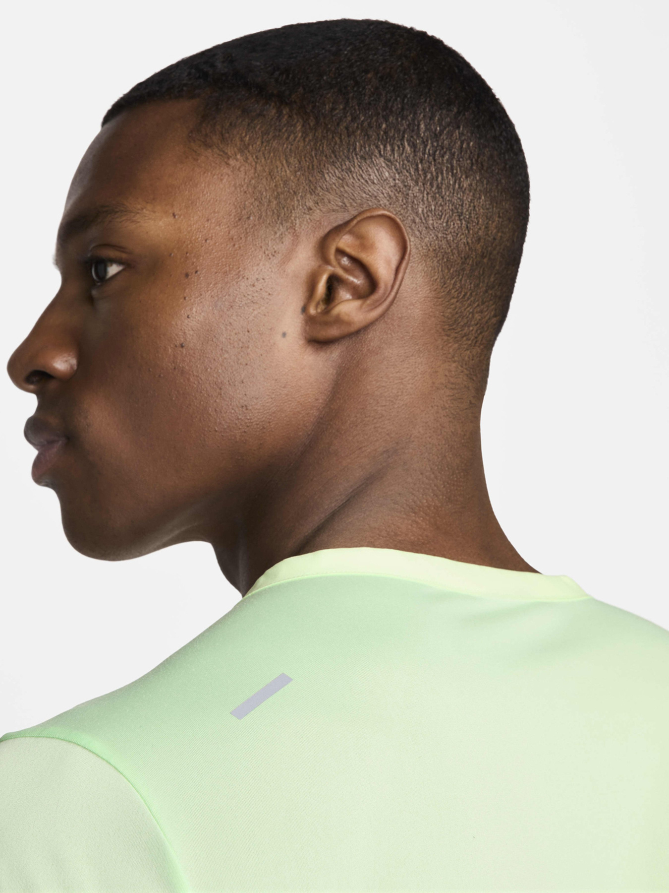 Футболка спортивна NIKE Rise 365 модель CZ9184-376 Фото