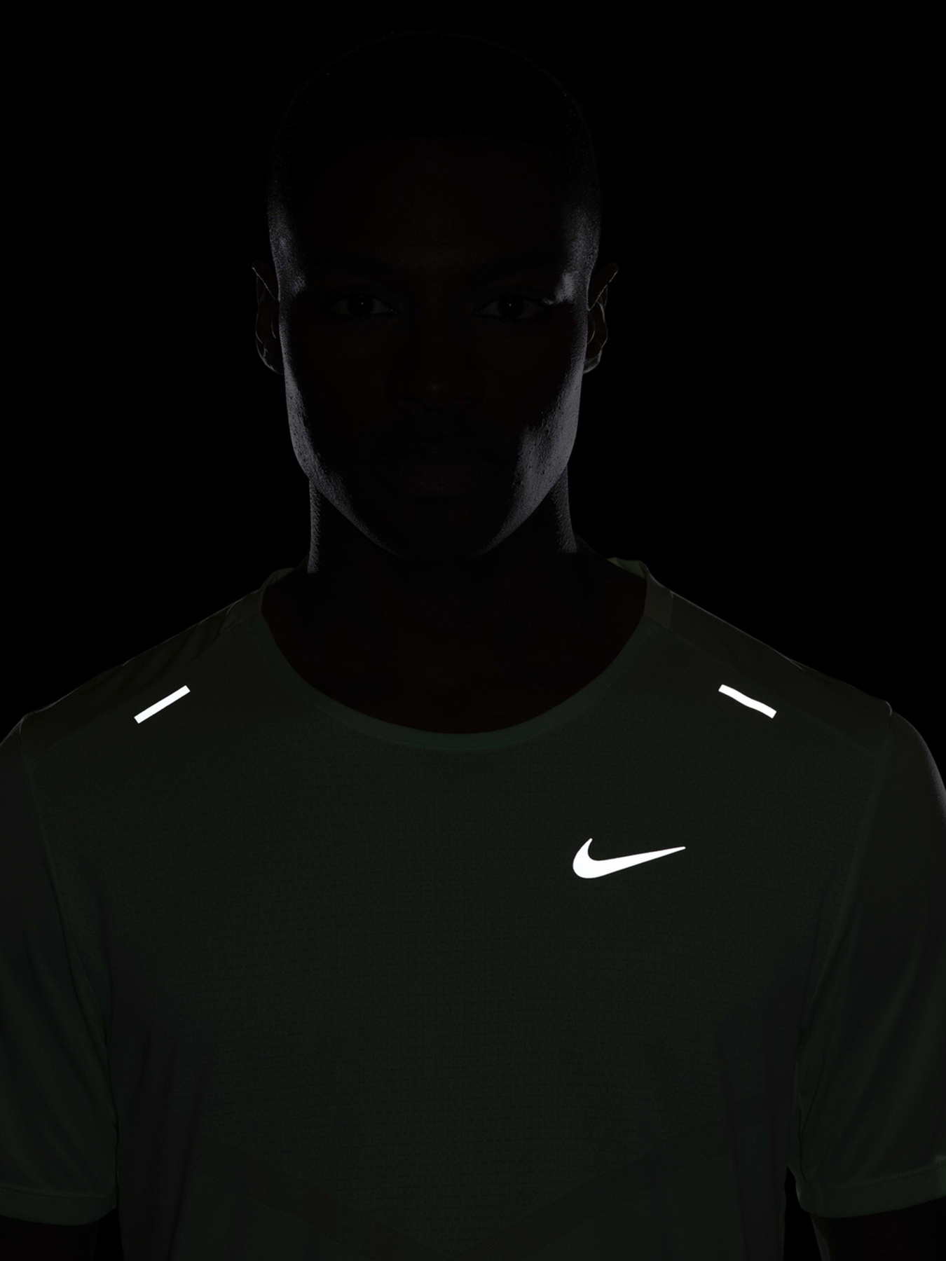 Спортивная футболка NIKE RISE 365 модель CZ9184-376 Спортивная футболка NIKE RISE 365 модель CZ9184-376 Фото