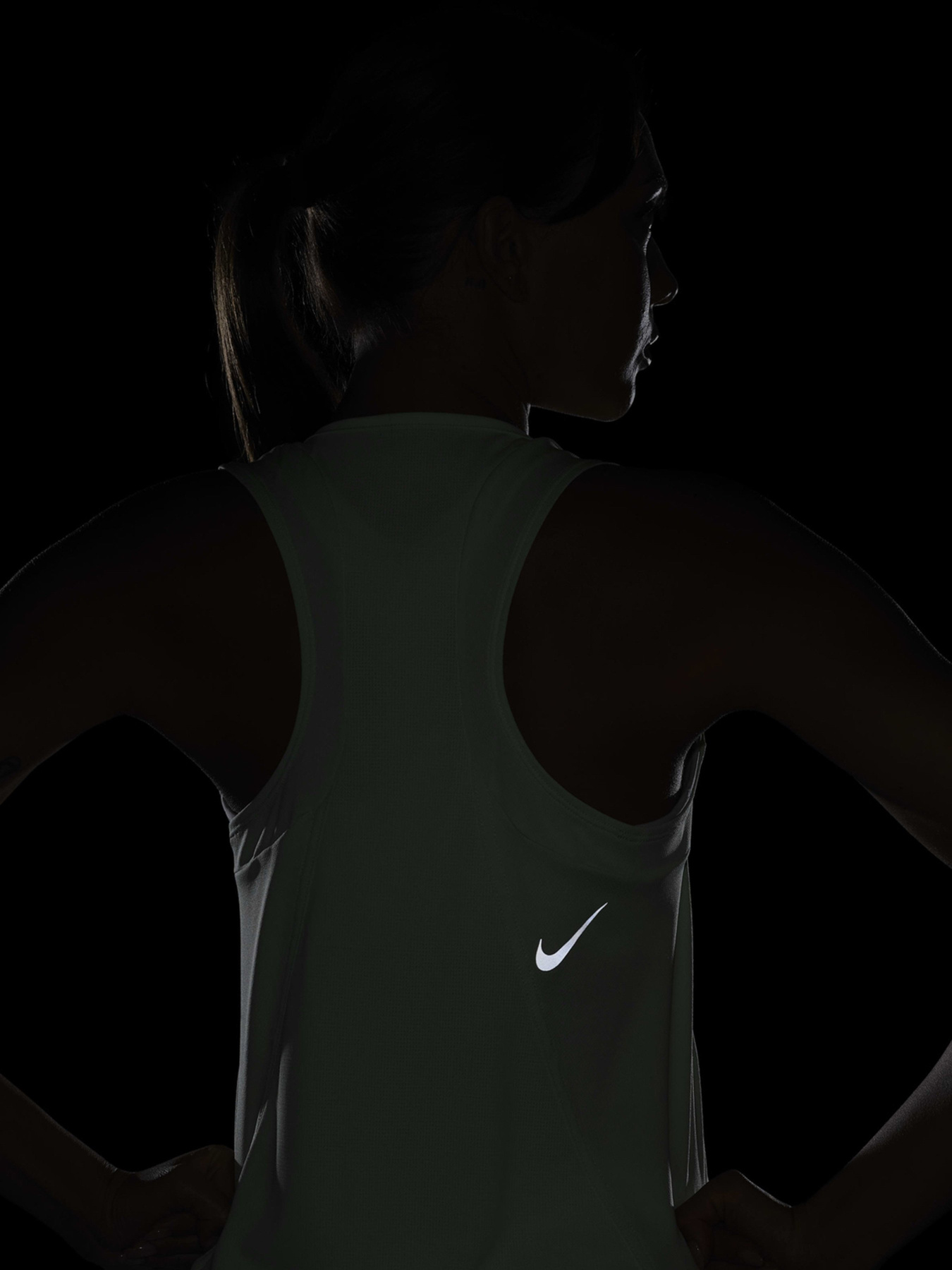Спортивная майка NIKE DRI-FIT RACE модель DD5940-376 Фото