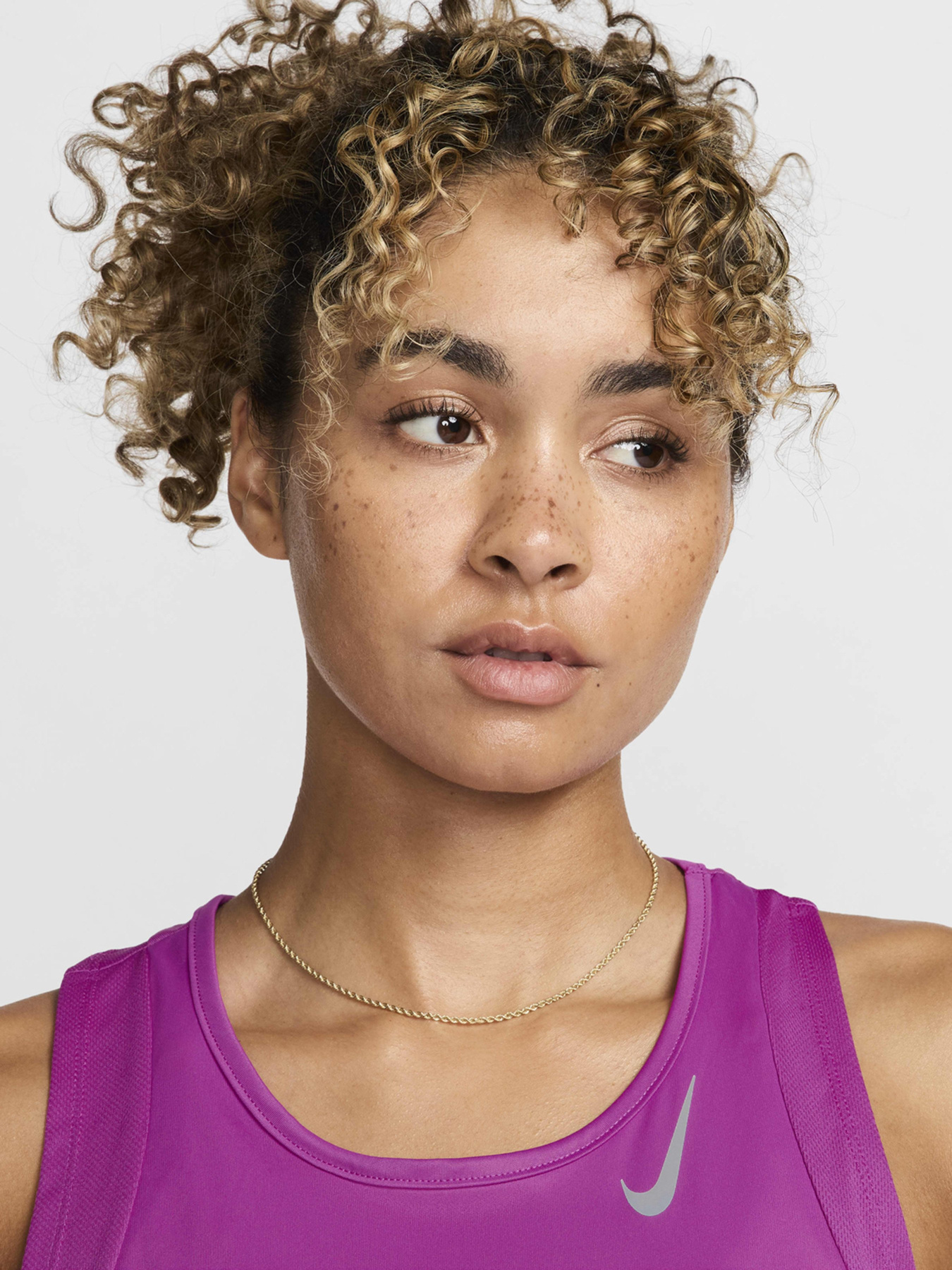 Спортивна майка NIKE DRI-FIT RACE модель DD5940-518 Фото