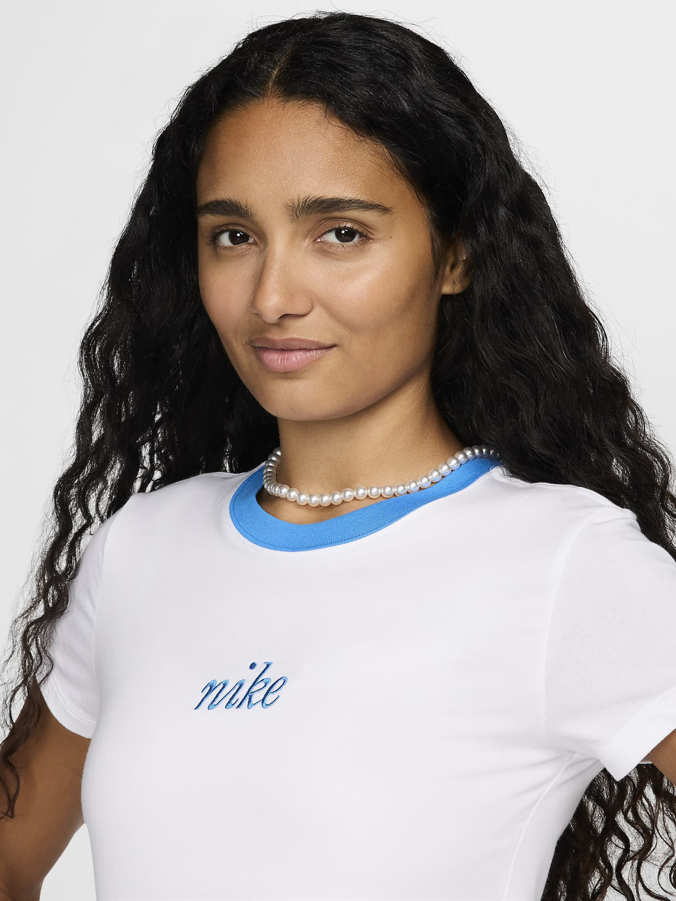 Футболка NIKE Sportswear Chill Knit модель HF8819-100 Фото