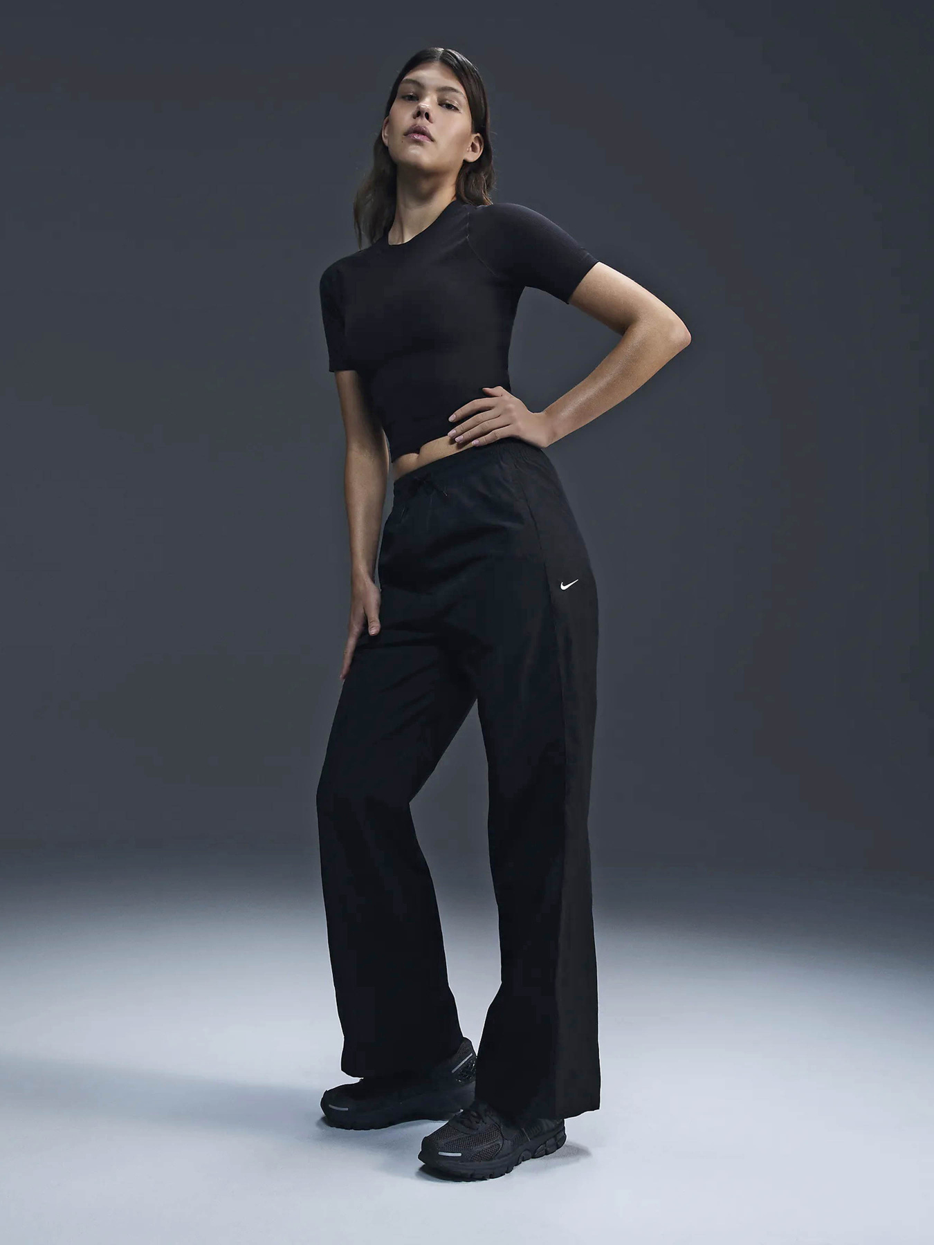 Штаны спортивные NIKE Windrunner модель FV7655-010 Фото