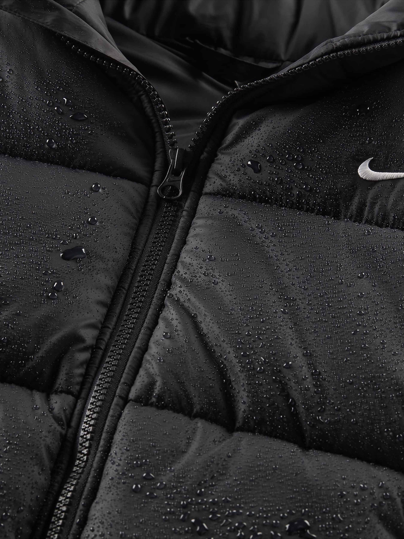 Жилет с утеплителем NIKE Sportswear Classic Puffer Therma-FIT Loose модель FZ5922-010 Фото