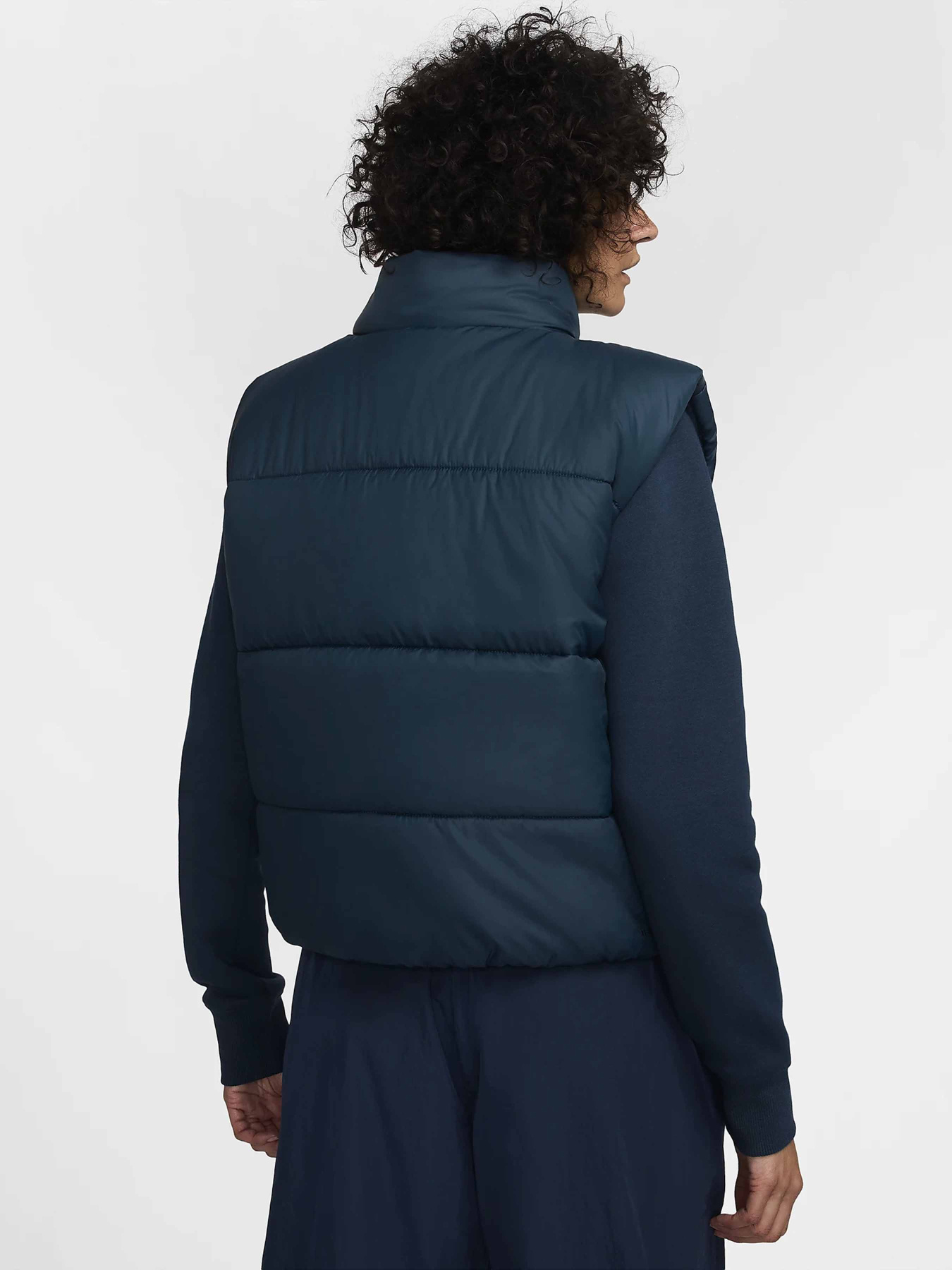Жилет з утеплювачем NIKE Sportswear Classic Puffer Therma-FIT Loose модель FZ5922-478 Фото