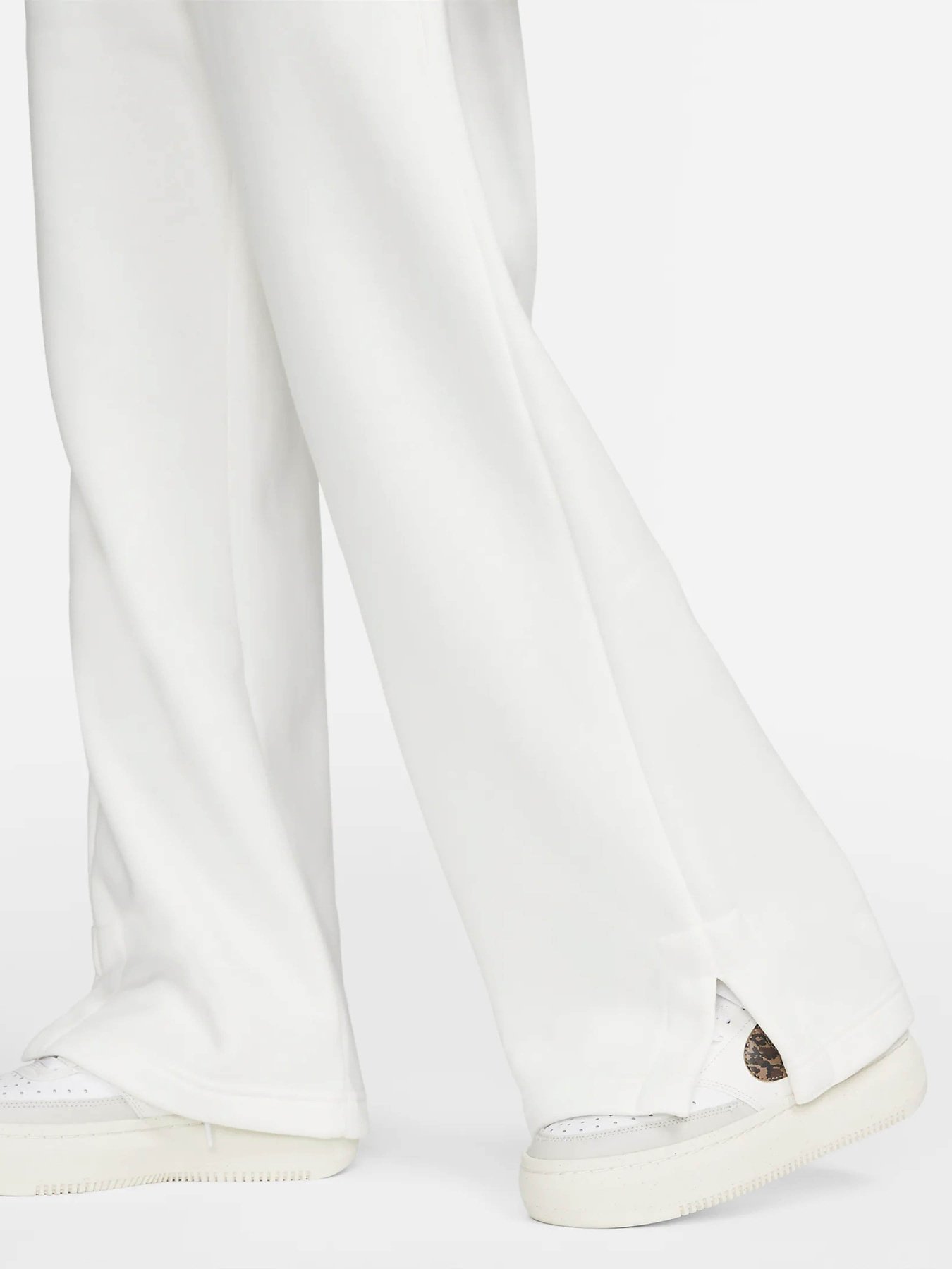 Повседневные штаны NIKE SPORTSWEAR PHOENIX FLEECE модель DQ5615-133 Повседневные штаны NIKE SPORTSWEAR PHOENIX FLEECE модель DQ5615-133 Фото