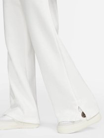 Повседневные штаны NIKE SPORTSWEAR PHOENIX FLEECE модель DQ5615-133 Повседневные штаны NIKE SPORTSWEAR PHOENIX FLEECE модель DQ5615-133 Фото