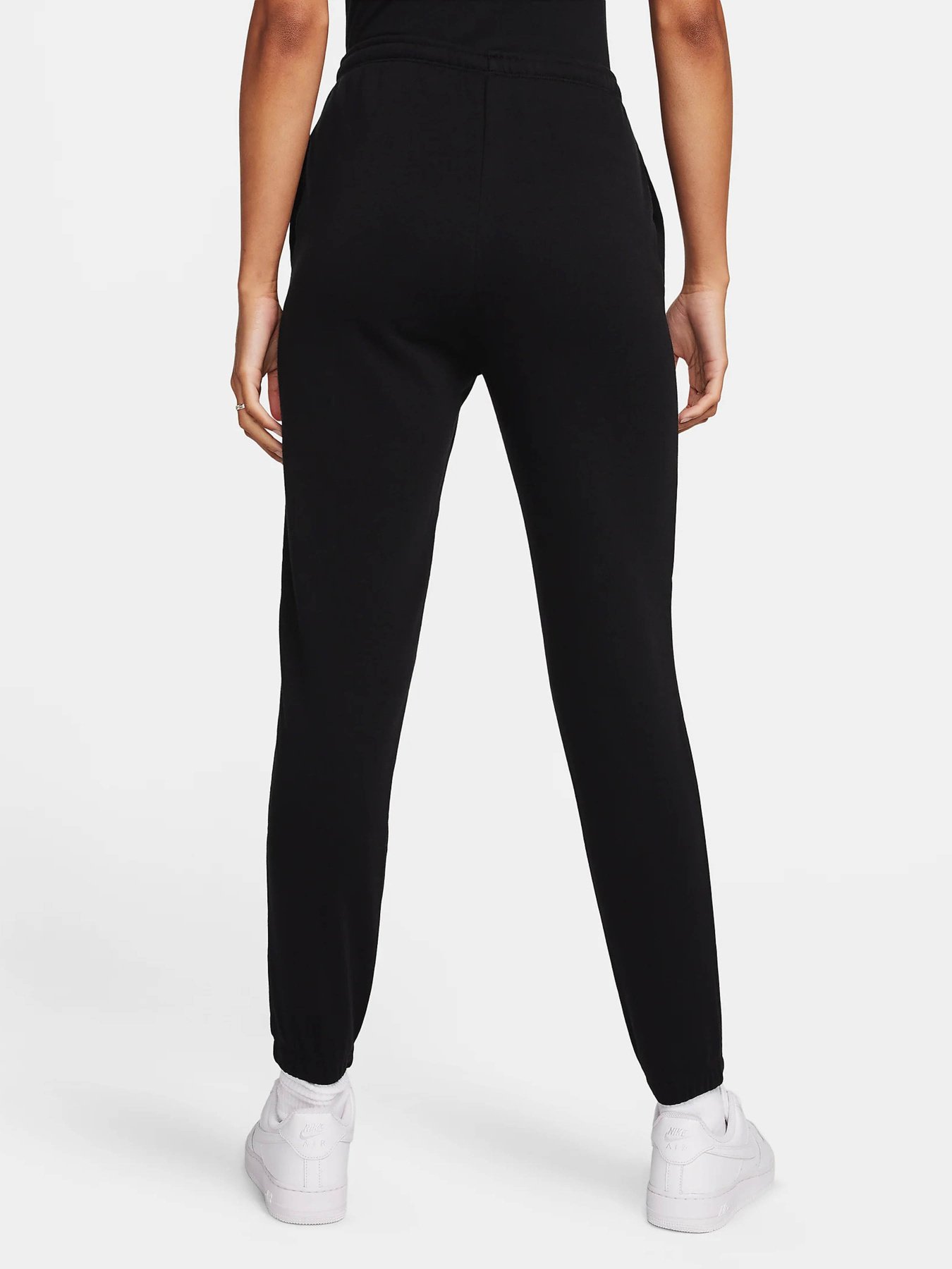 Штаны спортивные NIKE Sportswear Chill Terry модель FN2434-010 Фото