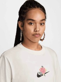 Футболка NIKE SPORTSWEAR ARTIST COLLECTION модель HF4683-133 Фото