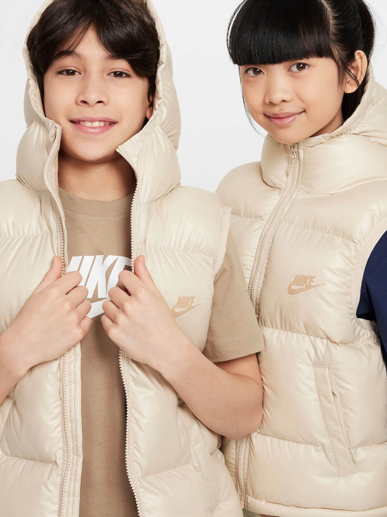 Жилет з утеплювачем NIKE Sportswear Heavyweight EasyOn модель FD2844-126 Фото