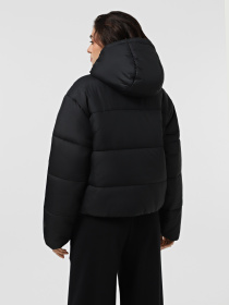 Зимова куртка NIKE Sportswear Classic Puffer Therma-FIT Loose модель FZ5899-010 Фото