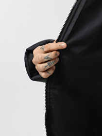 Зимняя куртка NIKE SPORTSWEAR CLASSIC PUFFER THER модель FZ5903-010 Фото