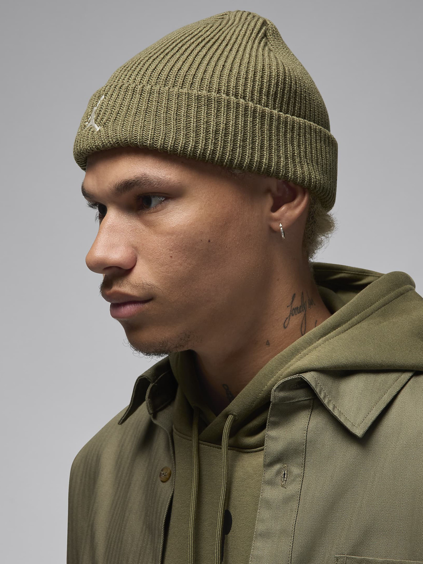 Шапка NIKE JORDAN TERRA ESSENTIAL BEANIE модель FZ2055-222 Фото