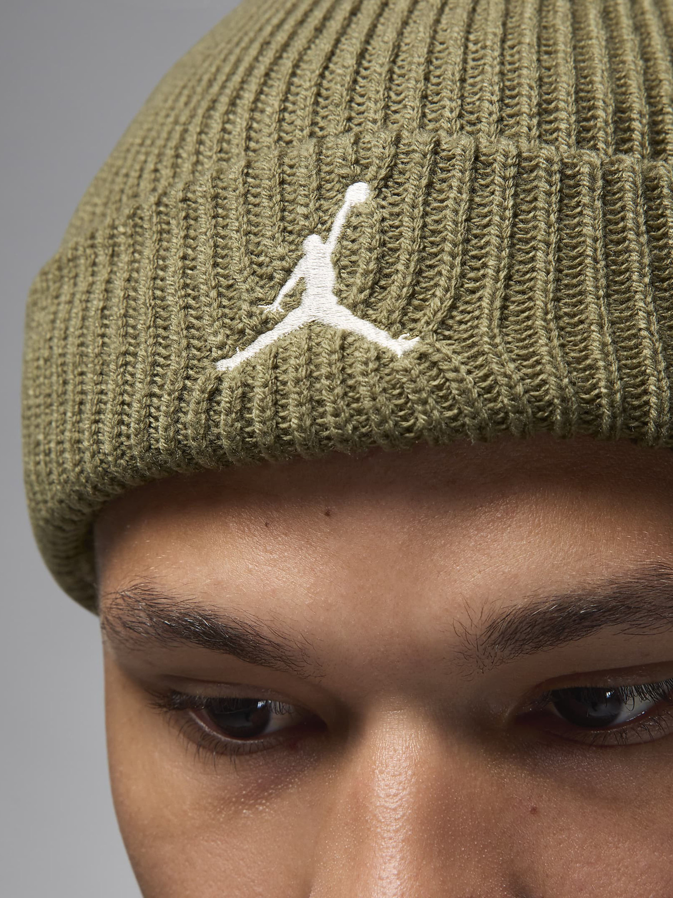 Шапка NIKE JORDAN TERRA ESSENTIAL BEANIE модель FZ2055-222 Фото