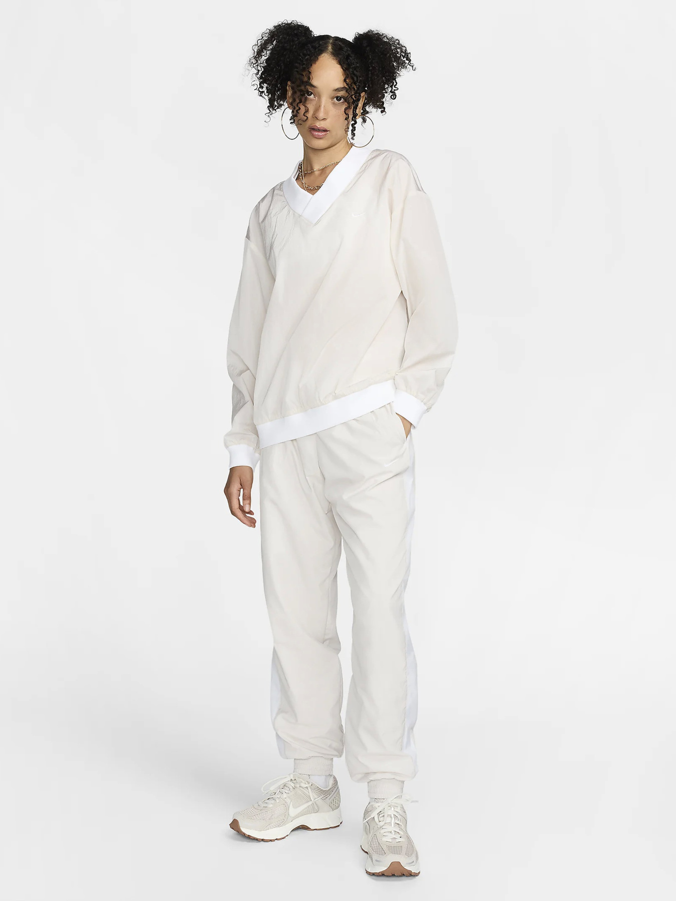 Світшот NIKE SPORTSWEAR ESSENTIAL LOOSE UV модель FV7649-110 Світшот NIKE SPORTSWEAR ESSENTIAL LOOSE UV модель FV7649-110 Фото