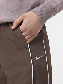 Повседневные штаны NIKE WINDRUNNER HIGH-WAISTEDVEN OPE модель FV7655-004 Фото