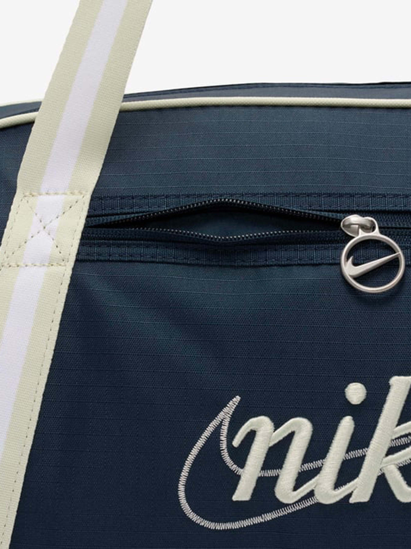 Спортивная сумка NIKE GYM CLUB TRAINING модель DH6863-478 Фото