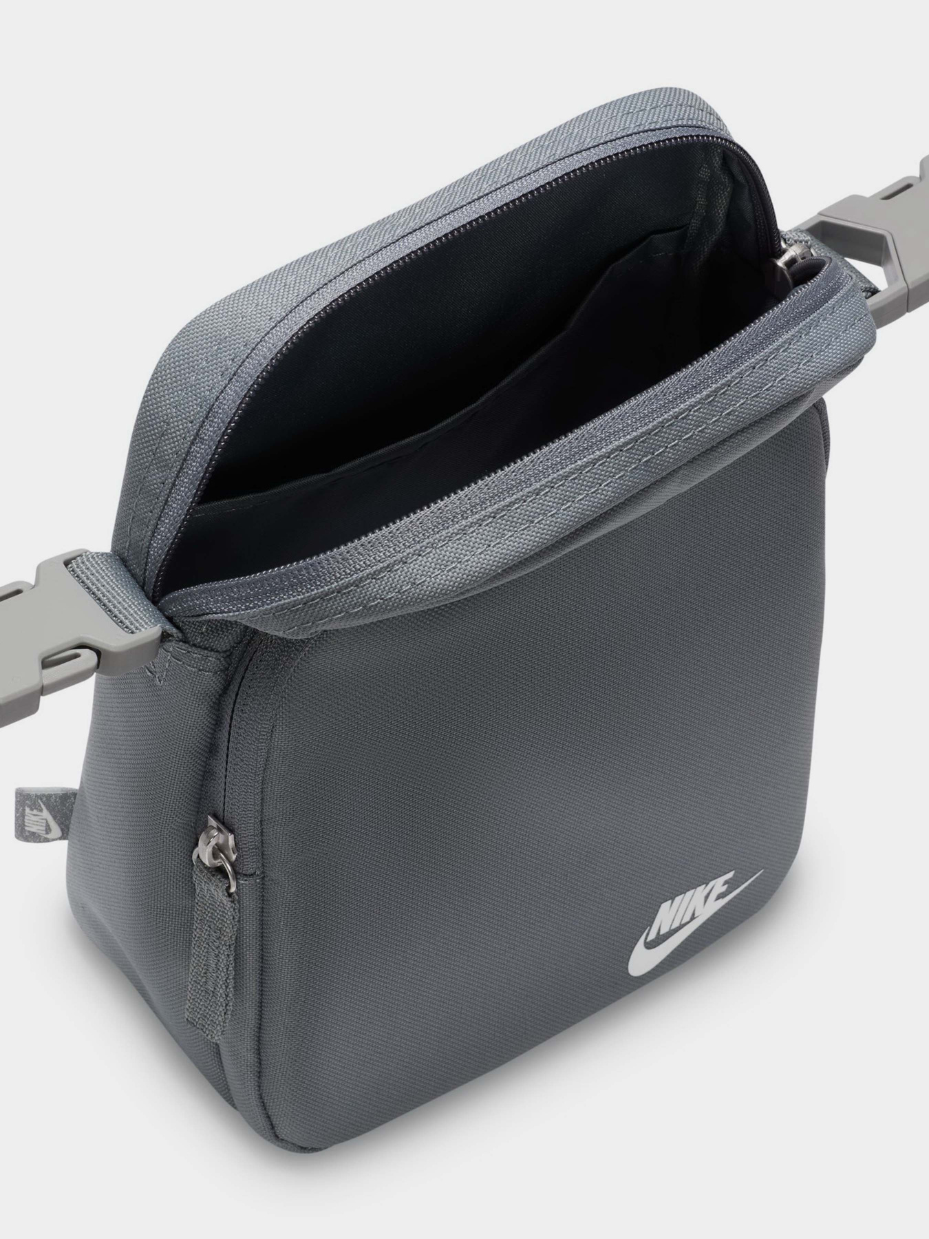 Мессенджер NIKE HERITAGE 4L модель DB0456-084 Мессенджер NIKE HERITAGE 4L модель DB0456-084 Фото