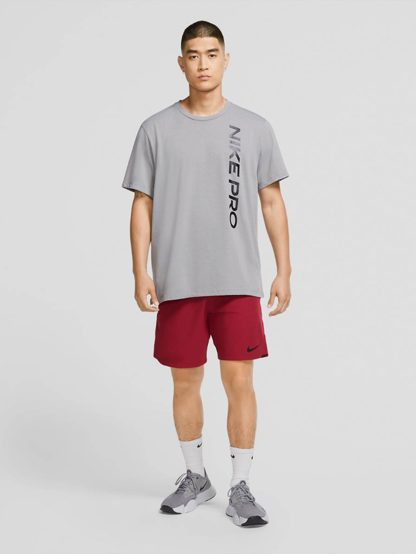 Футболка спортивная NIKE Pro модель CU4975-073 Фото