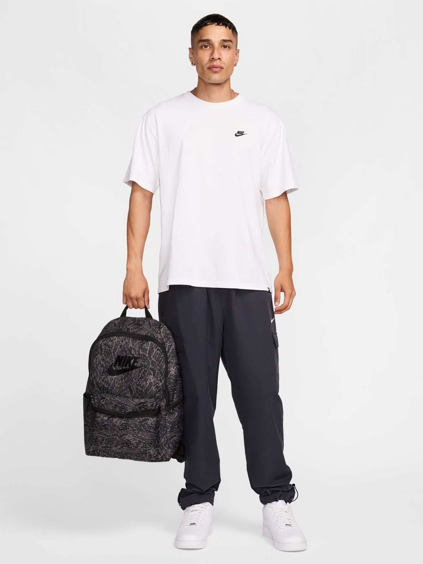 Рюкзак NIKE Heritage 25L модель HJ8345-289 Фото