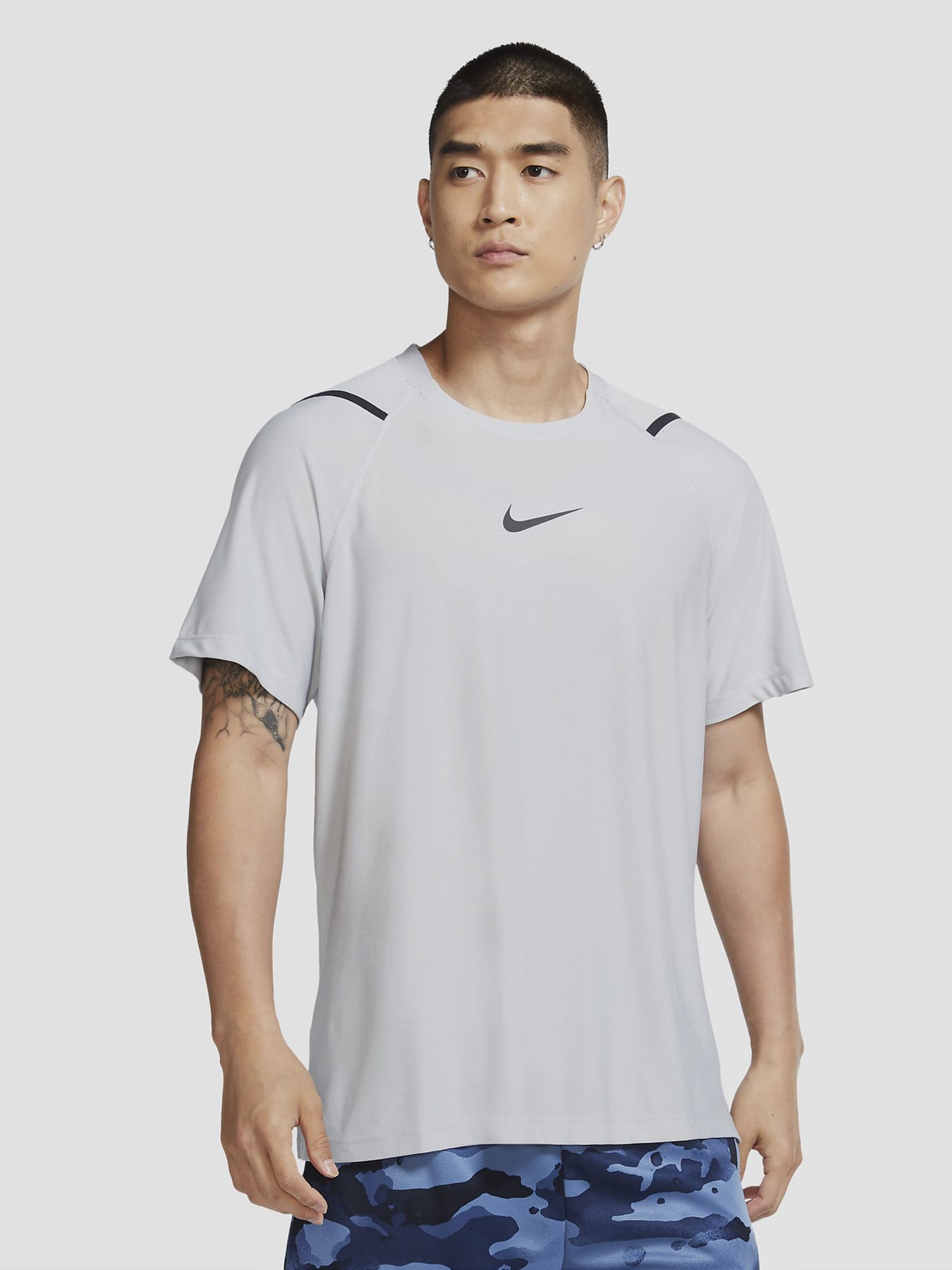 Футболка спортивная NIKE Pro Top модель CU4989-073 Фото