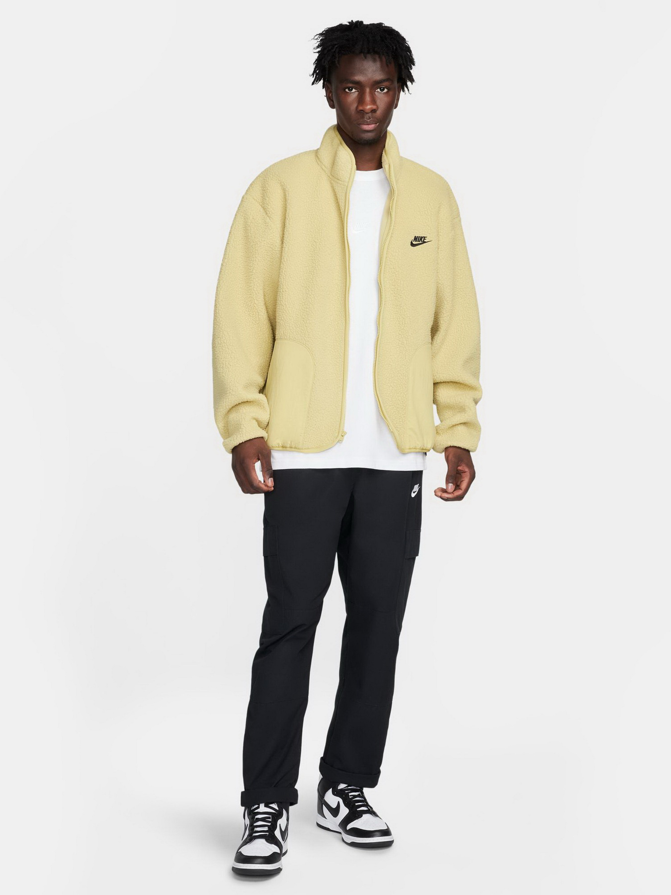 Футболка NIKE Sportswear Premium Essentials модель DO7392-101 Фото