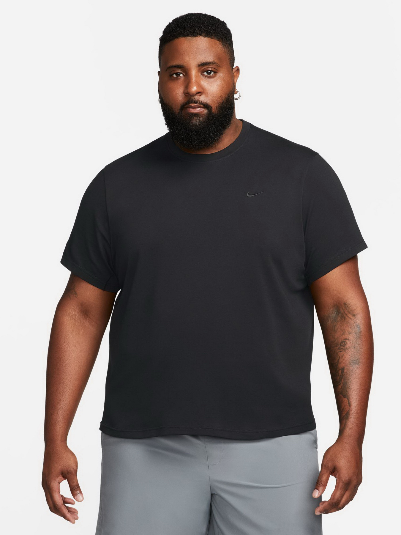 Спортивная футболка NIKE PRIMARY DRI-FIT модель DV9831-010 Фото