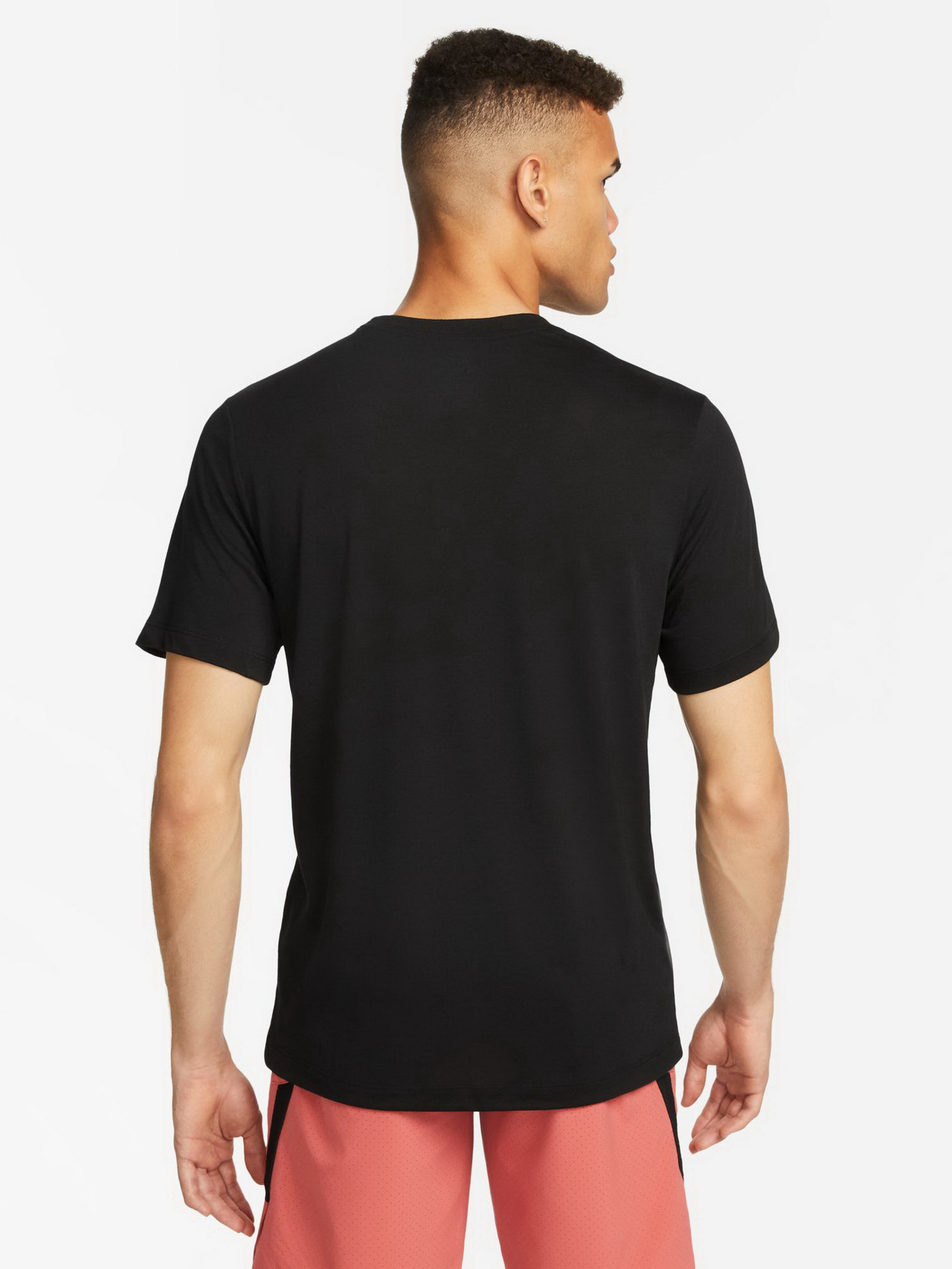 Спортивная футболка NIKE PRO DRI-FIT модель FJ2393-010 Фото